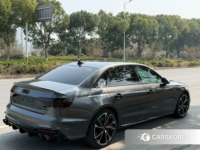 Audi A4L 2022 Темно-серый из Китая, фото 3
