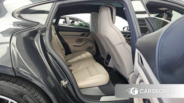 Porsche Taycan 2024 Серый из Кореи, фото 3