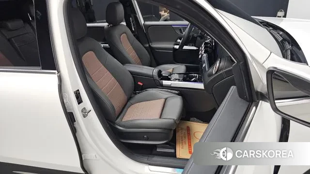 Mercedes-Benz EQB X243 2023 Белый из Кореи, фото 3