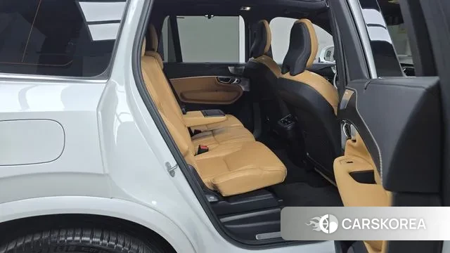 Volvo XC90 second Generation 2022 Белый из Кореи, фото 3