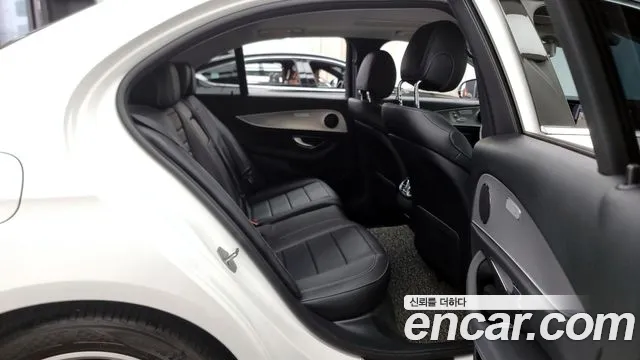 Mercedes-Benz E-Class W213 2018 Белый из Кореи, фото 3