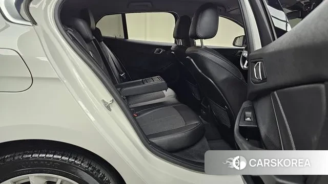 BMW 1 Series (F40) 2020 Белый из Кореи, фото 3