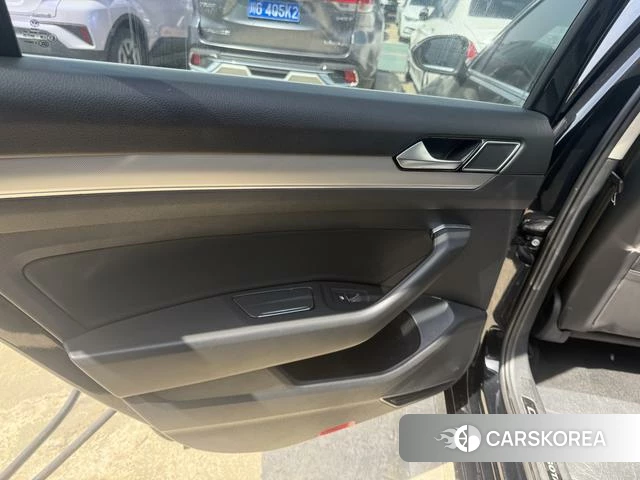 Volkswagen Magotan 2018 Черный из Китая, фото 3