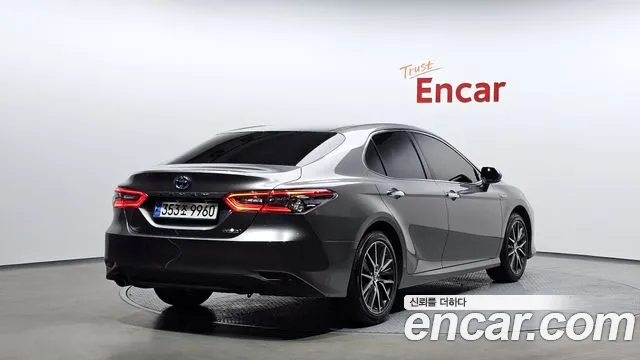 Toyota Camry (XV70) id 2687483 из Кореи 3