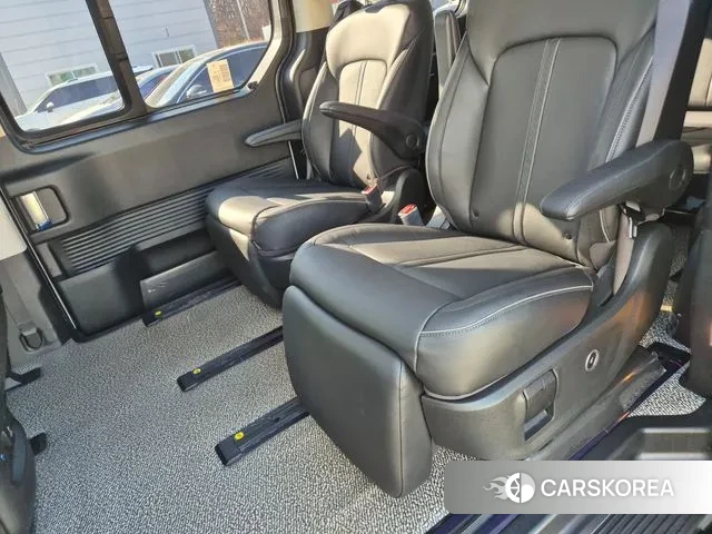 Hyundai Staria 2024 Белый из Кореи, фото 3