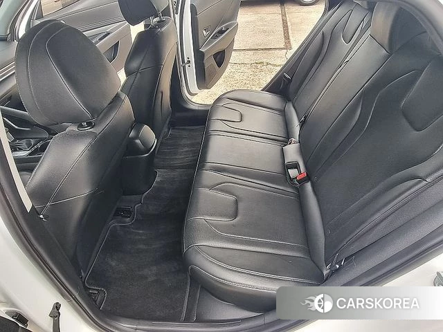 Hyundai Avante Hybrid (CN7) 2023 Жемчужный цвет из Кореи, фото 3