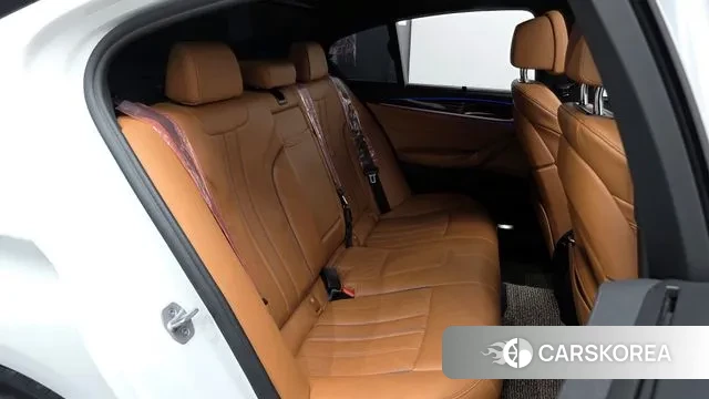 BMW 5 Series (G30) 2022 Белый из Кореи, фото 3