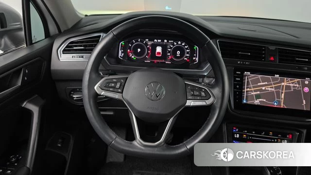 Volkswagen Tiguan Allspace 2022 Белый из Кореи, фото 3