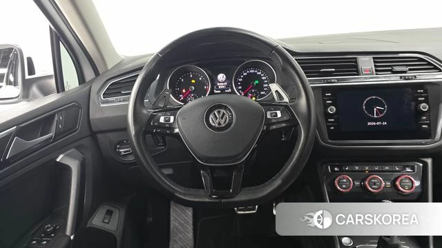 Volkswagen Tiguan second Generation 2018 Белый из Кореи, фото 3