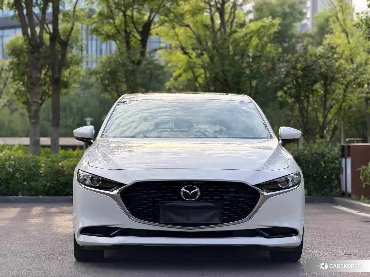 Mazda 3 2024 Белый из Китая, фото 3
