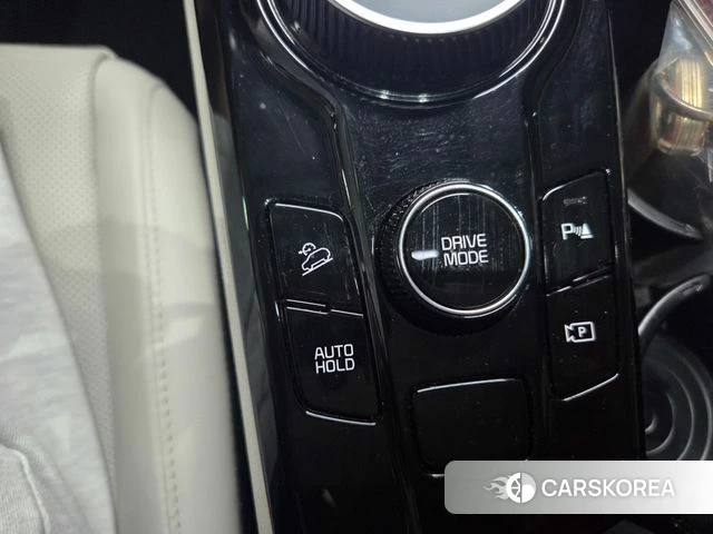 Kia Sportage 5th Generation 2023 Белый из Кореи, фото 3