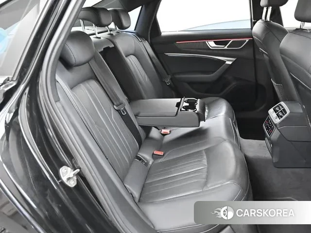 Audi A6 (C8) 2021 Черный из Кореи, фото 3