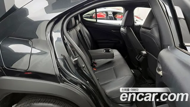 Lexus UX300e 2022 Черный из Кореи, фото 3