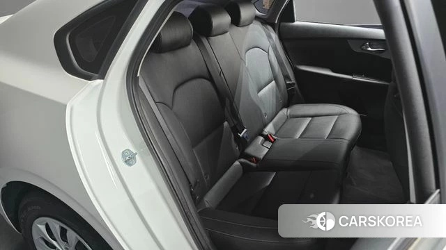 Kia The New K3 2nd generation 2022 Белый из Кореи, фото 3