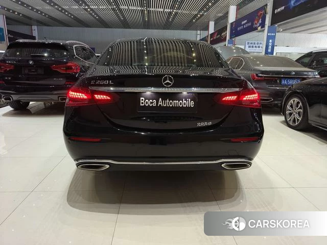 Mercedes-Benz E-class 2023 Черный из Китая, фото 3