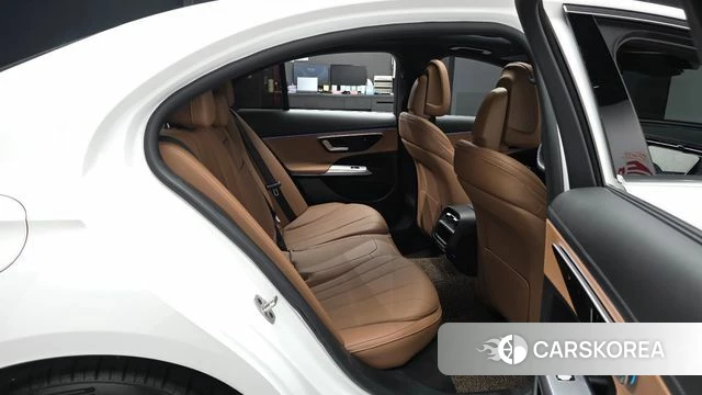 Mercedes-Benz E-Class W214 2025 Белый из Кореи, фото 3
