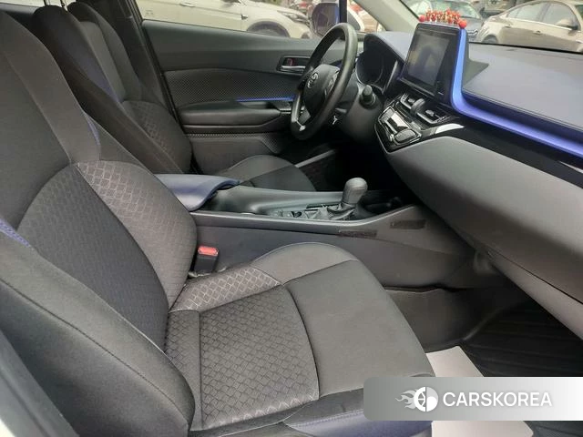 Toyota C-HR 2022 Белый из Китая, фото 3