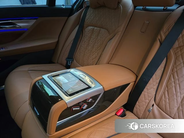 BMW 7 Series (G11) 2022 Серый из Кореи, фото 3