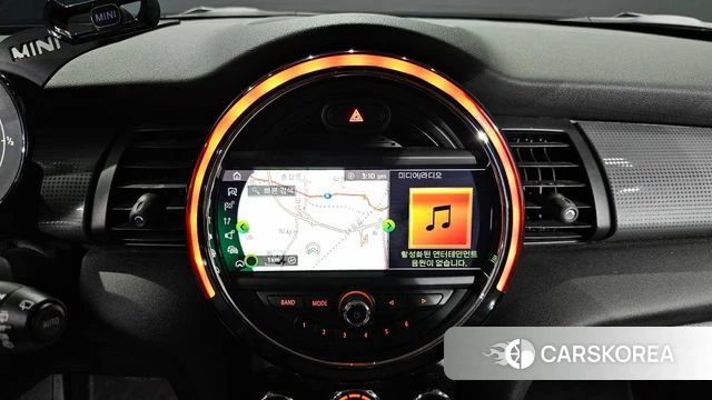 Mini Cooper 2021 Серебряный из Кореи, фото 3