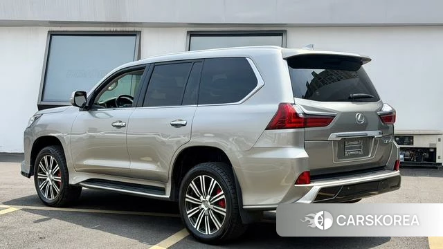 Lexus LX 2022 Серебристо-серый из Китая, фото 3