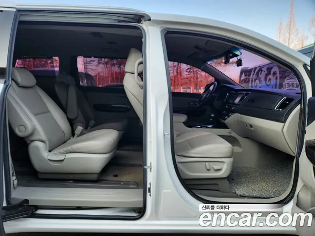 Kia The New Carnival id 2438279 из Кореи 3