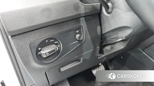 Volkswagen Tiguan second Generation 2023 Белый из Кореи, фото 3