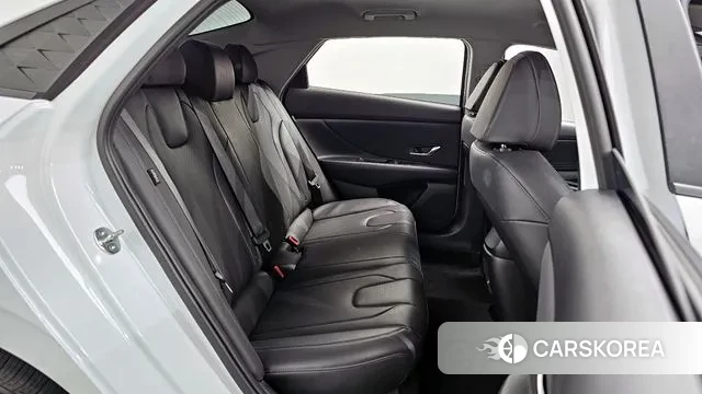 Hyundai The New Avante (CN7) 2024 Белый из Кореи, фото 3