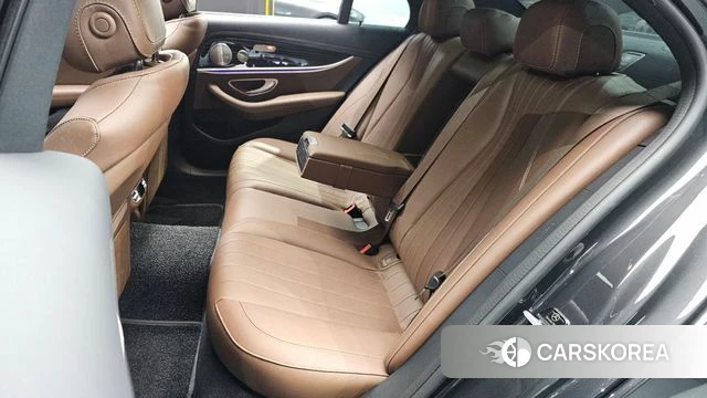 Mercedes-Benz E-Class W213 2023 Серый из Кореи, фото 3