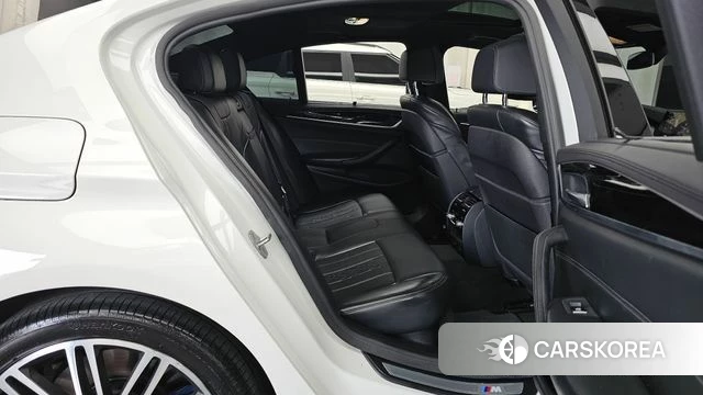BMW 5 Series (G30) 2018 Белый из Кореи, фото 3