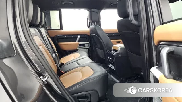 Land Rover Defender (L663) 2024 Серый из Кореи, фото 3