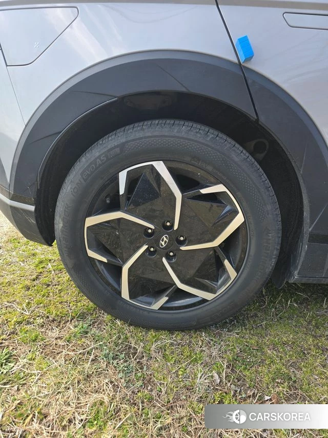 Hyundai Ionic 5 2023 Серебристо-серый из Кореи, фото 3