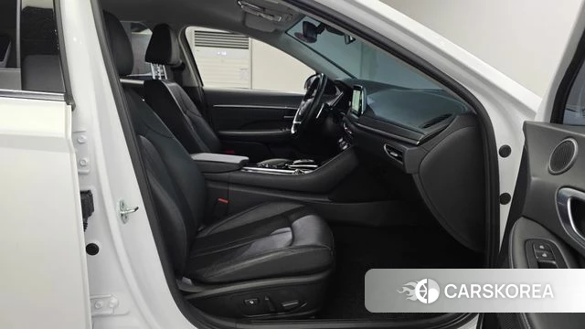 Hyundai Sonata (DN8) 2021 Белый из Кореи, фото 3