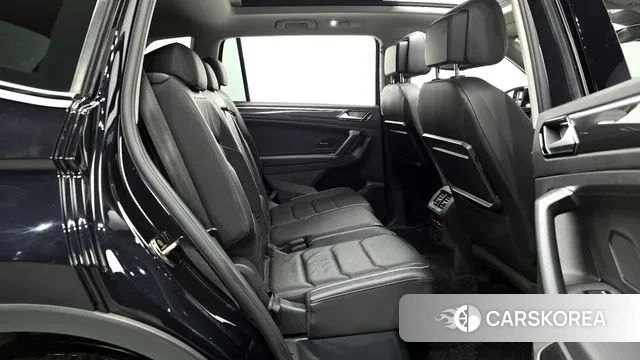 Volkswagen Tiguan Allspace 2020 Черный из Кореи, фото 3