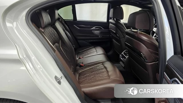 BMW 7 Series (G11) 2020 Белый из Кореи, фото 3