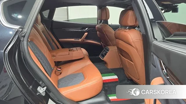 Maserati Quattroporte 2020 Черный из Кореи, фото 3