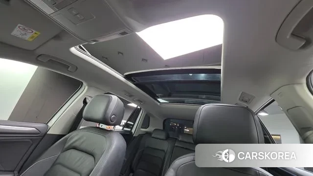 Volkswagen Tiguan second Generation 2022 Белый из Кореи, фото 3