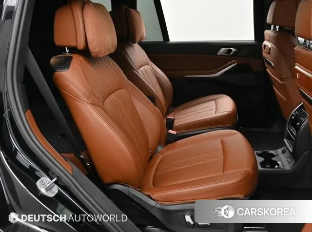 BMW X7 (G07) 2024 Черный из Кореи, фото 3