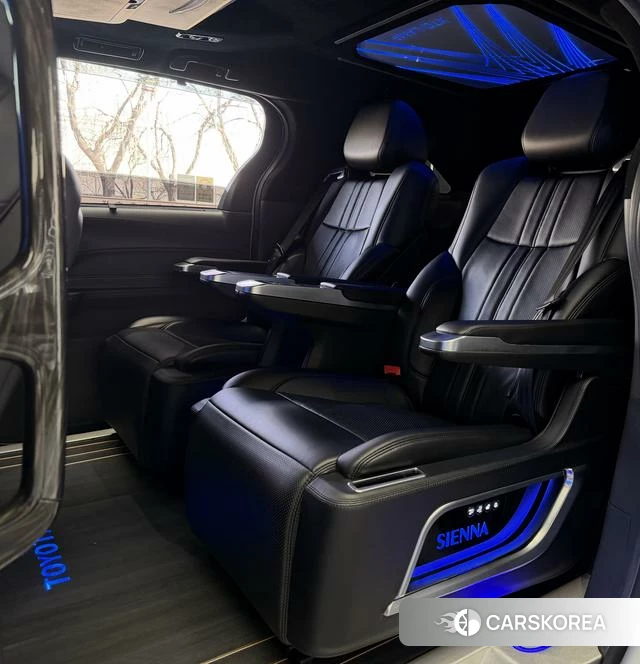 Toyota Saina 2022 Белый из Китая, фото 3
