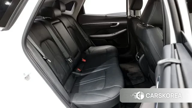 Hyundai Sonata D Edge Hybrid (DN8) 2023 Белый из Кореи, фото 3