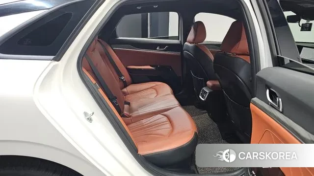 Kia The New K5 Hybrid 3rd generation 2023 Белый из Кореи, фото 3