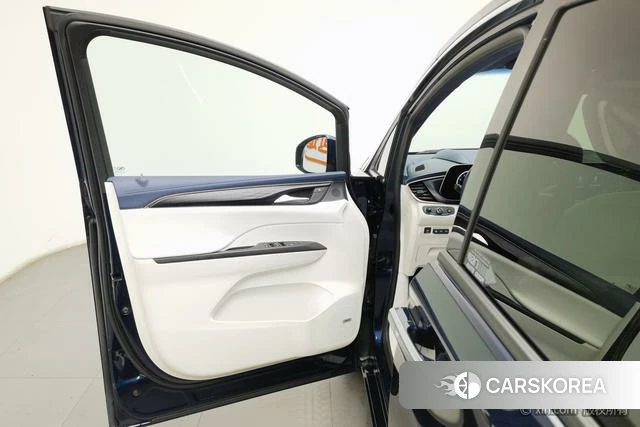 Buick GL8 2021 Синий из Китая, фото 3