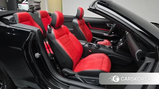 Ford Mustang 2022 Черный из Кореи, фото 3