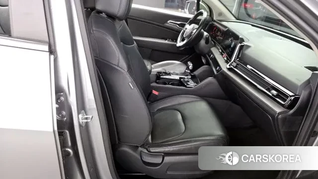 Kia Sportage 5th Generation 2021 Серебряный из Кореи, фото 3