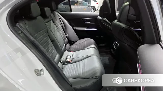 Mercedes-Benz C-Class W206 2023 Белый из Кореи, фото 3