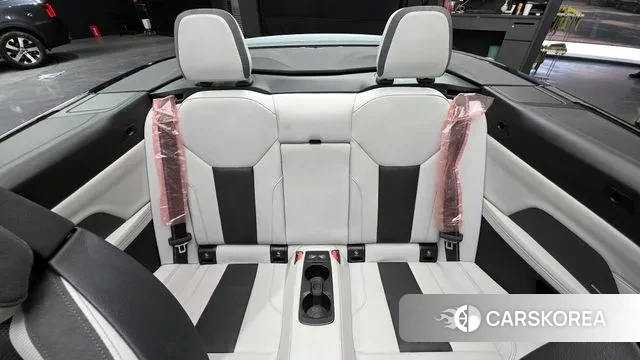 BMW M4 (G82) 2024 Светло-серебряный цвет из Кореи, фото 3