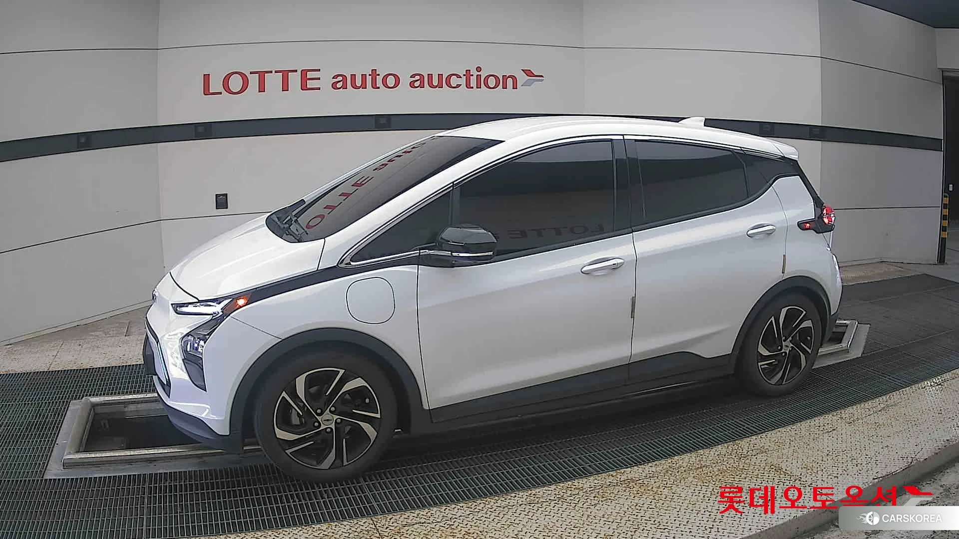 Korea G M Bolt (EV) 2022 Pure White из Кореи, фото 3