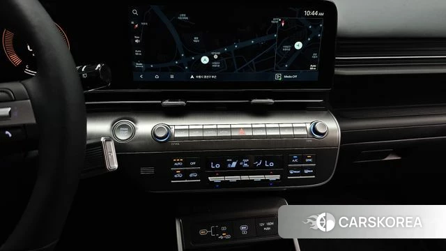 Hyundai Kona (SX2) 2024 Белый из Кореи, фото 3