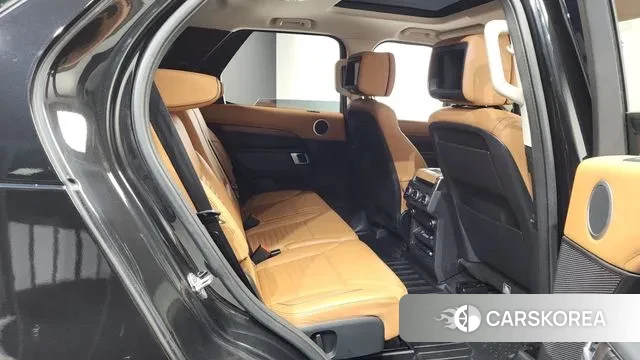 Land Rover Discovery 5 2018 Черный из Кореи, фото 3