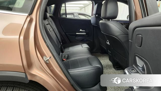 Mercedes-Benz EQA H243 2022 Песочный из Кореи, фото 3
