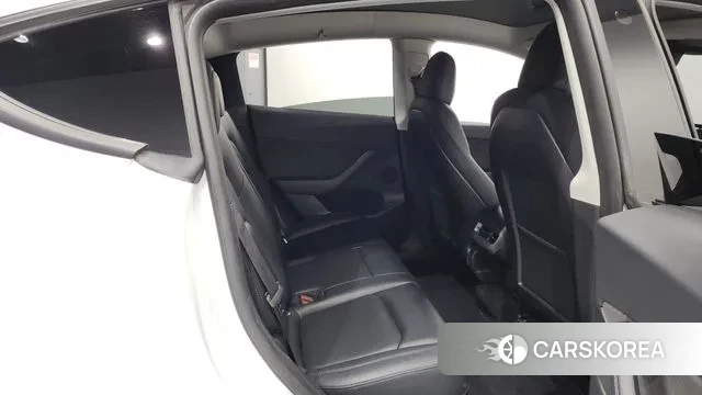 Tesla Model Y 2022 Белый из Кореи, фото 3